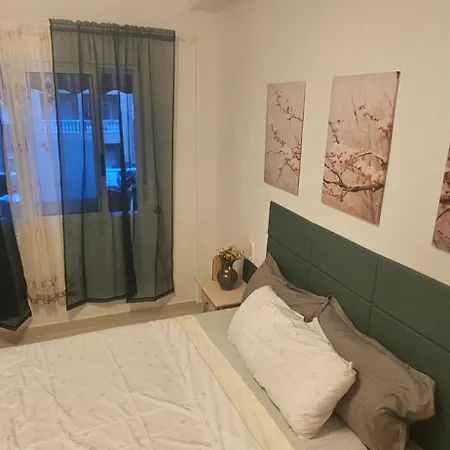 La Perla Urbana Апартаменты Торевьиа