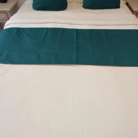 Апартаменты La Perla Urbana *